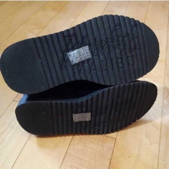 Blowfish Black Leather Moto Ankle Boots - Picture 9 of 10